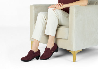 Eva – Warme Tiefe in leuchtendem Merlot