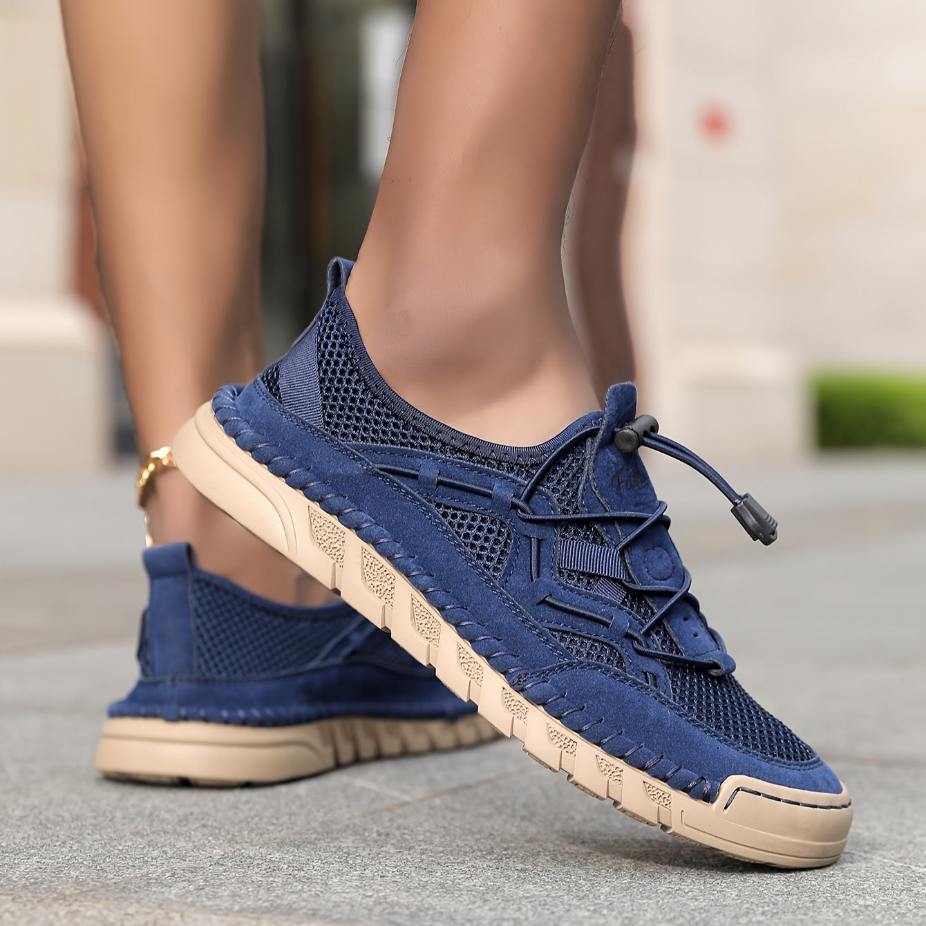 Elara – Der atmungsaktive Komfortschuh