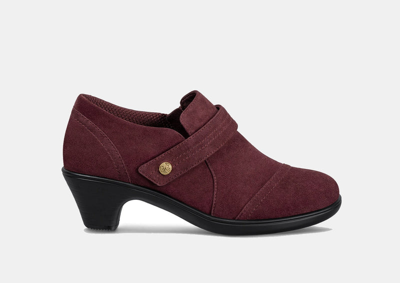 Eva – Warme Tiefe in leuchtendem Merlot
