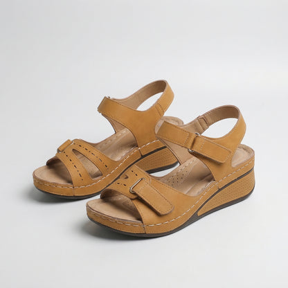 Sandy - Bequeme Orthopädische Sandalen mit Keilabsatz