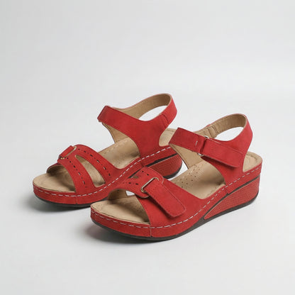 Sandy - Bequeme Orthopädische Sandalen mit Keilabsatz