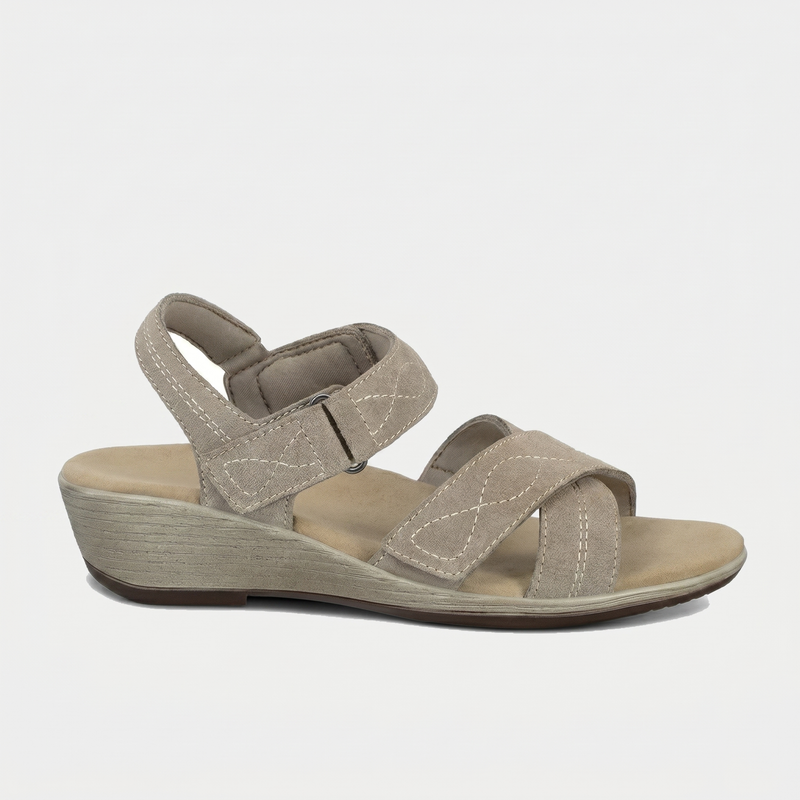 Holly – Warme Eleganz in sanftem Taupe